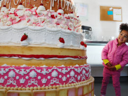 Tate & Lyle celebrates 140 years of sugar refining in UK with giant commemorative cake