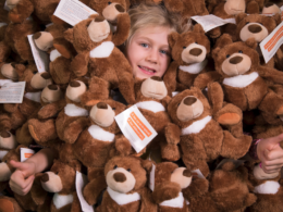 Children’s charity puts 2,000 ‘lost teddy bears’ on UK high streets