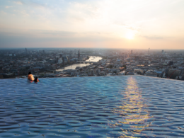 Death Defying Swimming Pool Boasts 360 Degree Views of London