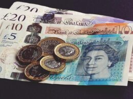 Is Your Loved One a Victim of Fraud or a Scam? Signs to Look Out For