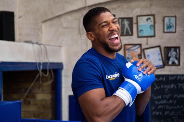 lucozadesport_aj_keepusmoving_0224.jpg