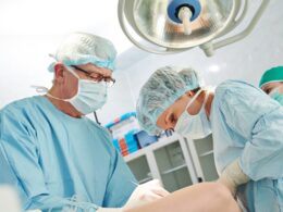 How To Choose The Right Cosmetic Surgeon