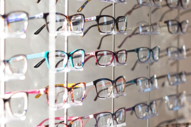glasses optician