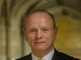 Barnet MP drops into local school for Deaf Awareness Week