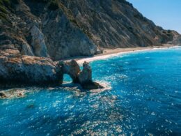 9 places in Greece that you should visit before they become too expensive