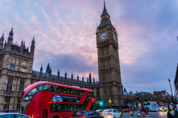 london traffic city bus walk people
