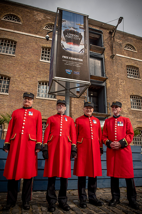 Chelsea-Pensioners-visit-Museum-of-London-Dockland-c-Museum-of-London