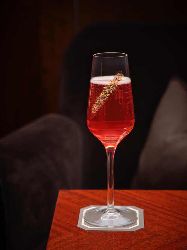 Le Magritte Bar