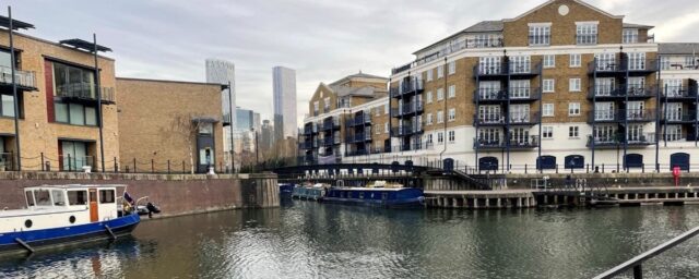 canal london house water boat