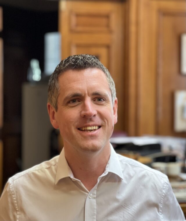 Simon Hogg