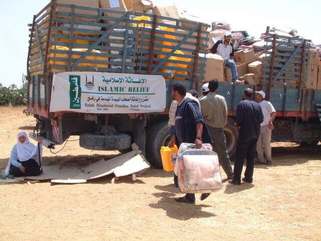 Palestine aid 2004