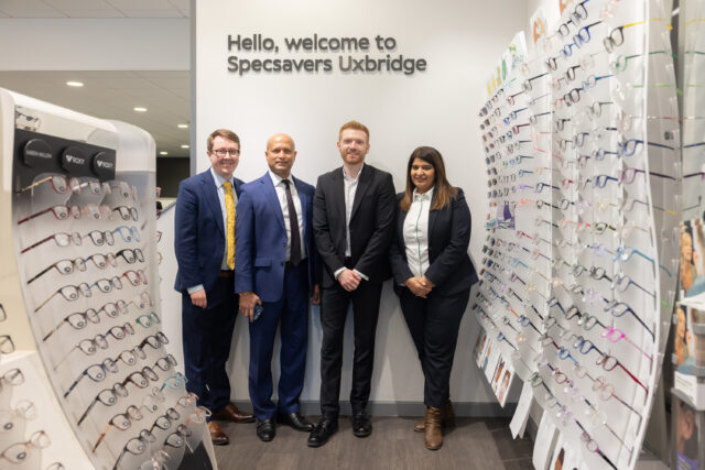 SPECSAVERS UXBRIDGE DANNY BEALES MP VISIT 7.FEB 2025 A