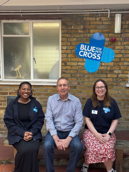 Andy Slaughter MP visits Blue Cross Hammersmith - London Post