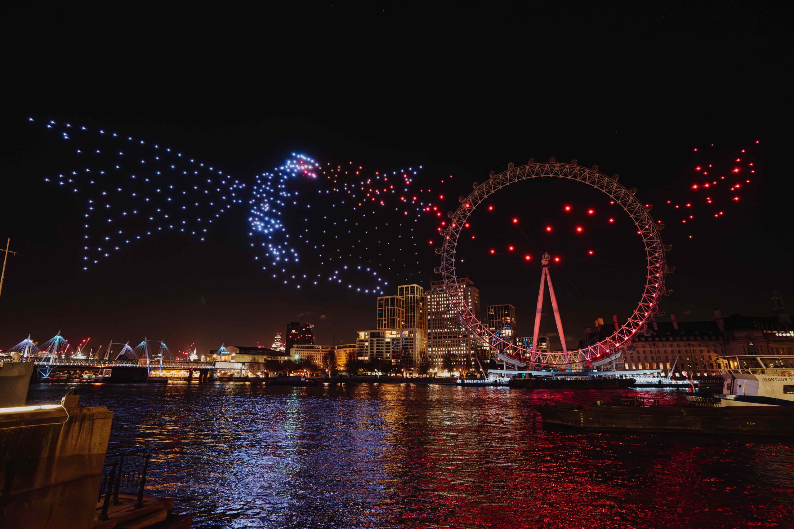 world-first-drone-show-lights-up-london-eye-with-harry-potter-game-of