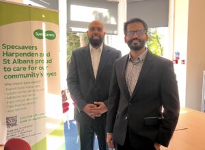 Specsavers St Albans takes eye care directly to Emmaus Hertfordshire residents