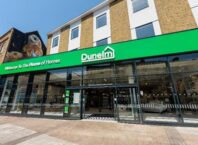 Kingston University expands retail leadership apprenticeship degree through new partnership with Dunelm